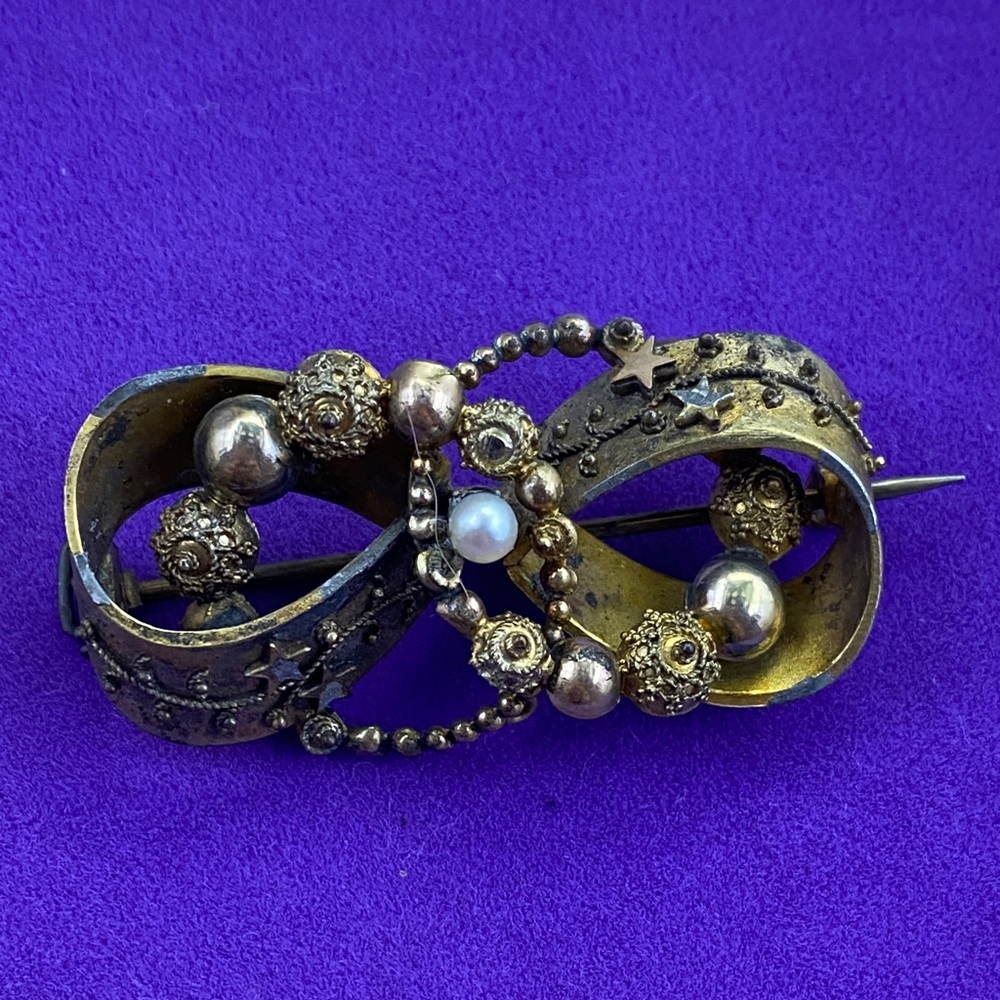 💛 Antique Victorian Gold Filled Infinity Ribbon Brooch with Seed Pearls